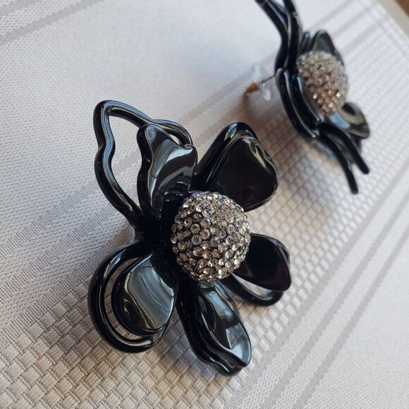 Brand New. Lele Sadoughi Crystal Azalea Statement Earrings - Picture 6 of 13